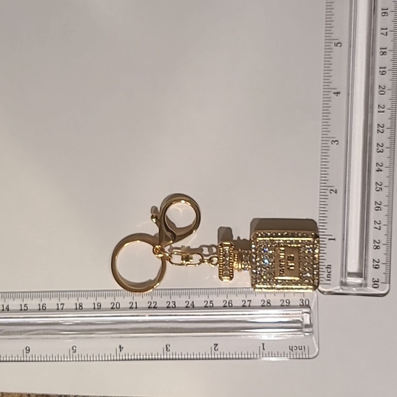 Ladies Womens Rhinestone Perfume Parfum No. 5 Gold Keychain/Bag Charm - Picture 4 of 6